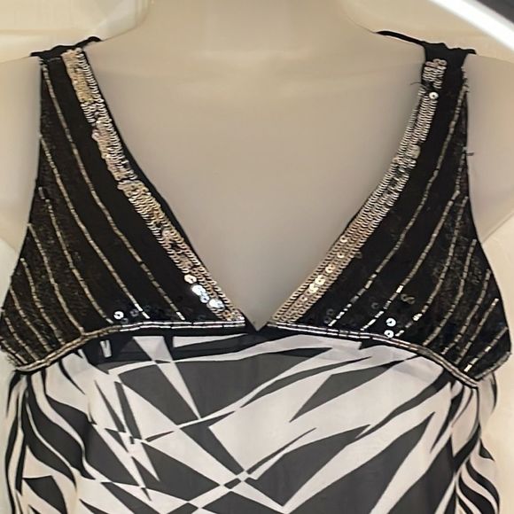 Authentic Icon spaghetti strap tank. Size M. - Picture 2 of 5